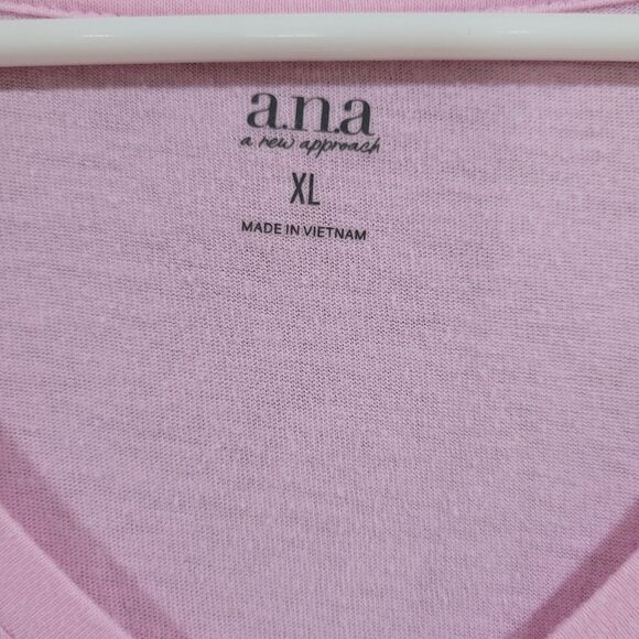 A.n.a size XL pink floral v neck tee shirt - Picture 3 of 5
